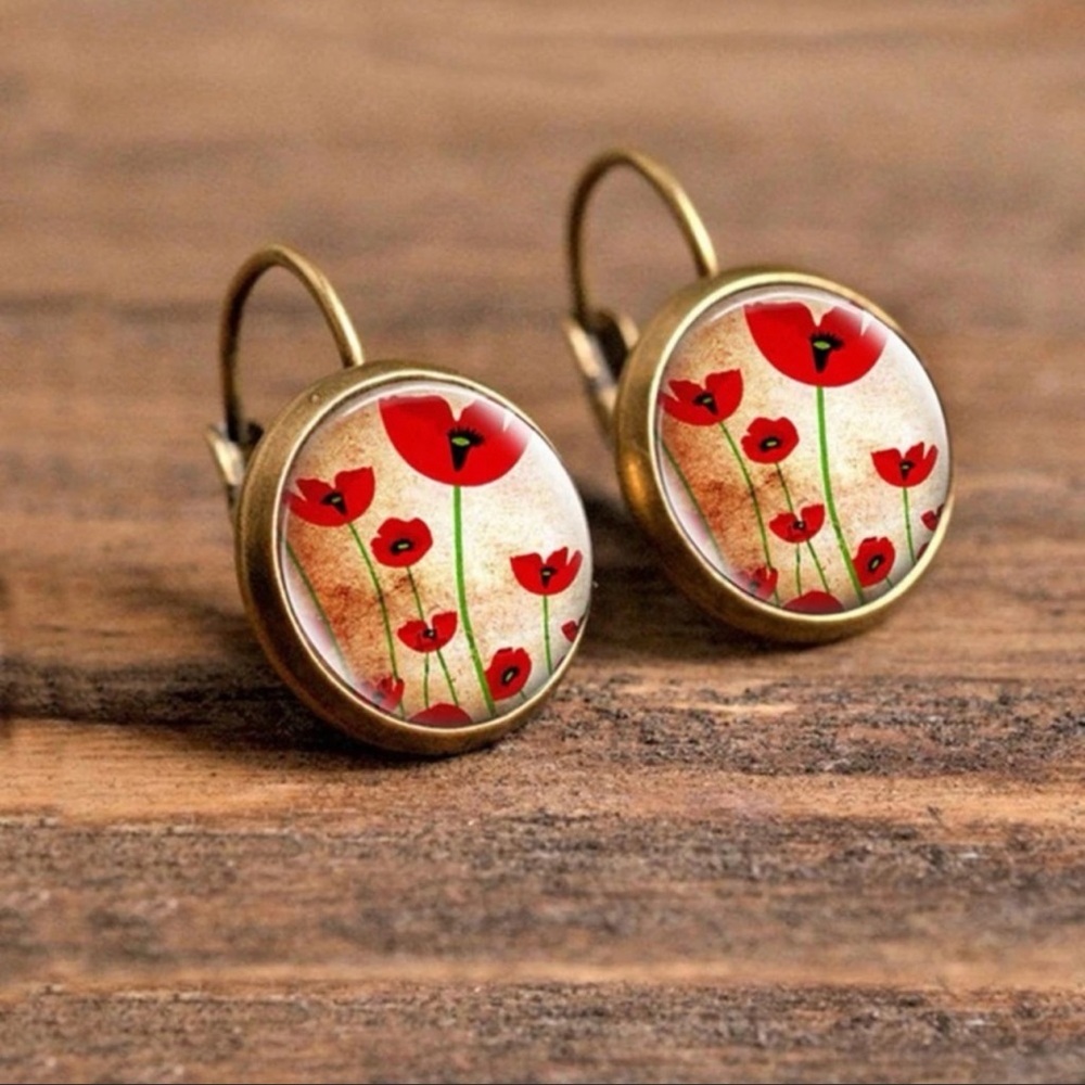 ❤️Gold Antiqued Floral Earrings